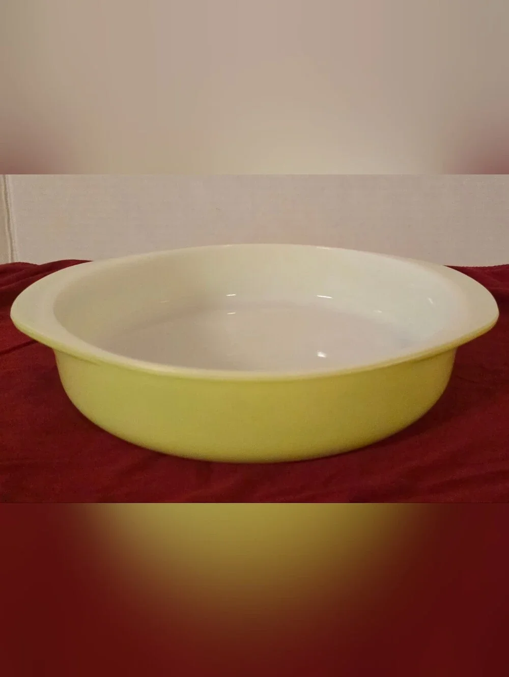 Mid Century Pyrex Lime Green #221 8 Inch Round Casserole Baker USA